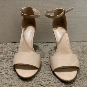 Apt. 9 Nude Defined Comfort Heels